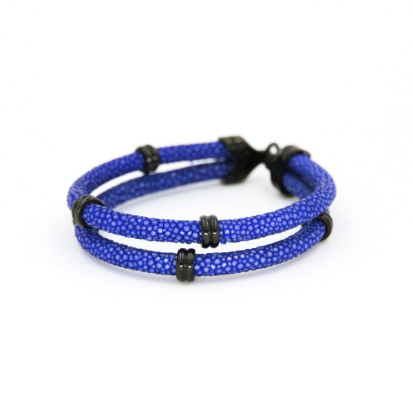 Blue Stingray Bracelet/ Black PVD Rings - EXCLSV